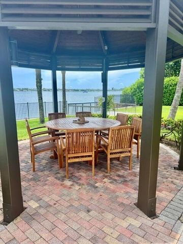 5200 N Flagler Drive 503, West Palm Beach, FL 33407
