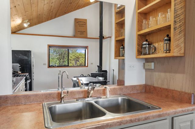 51 Old Forest Trail, Santa Fe, NM 87505
