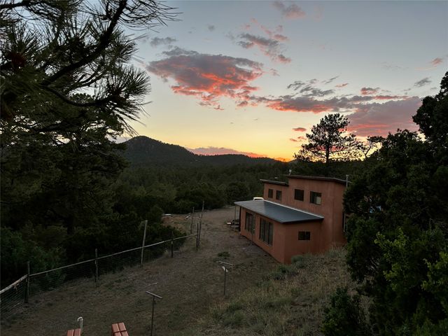 51 Old Forest Trail, Santa Fe, NM 87505