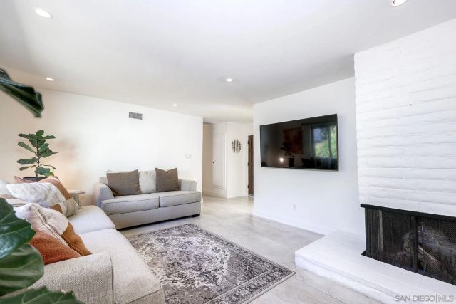1591 Olive Hills, El Cajon, CA 92021