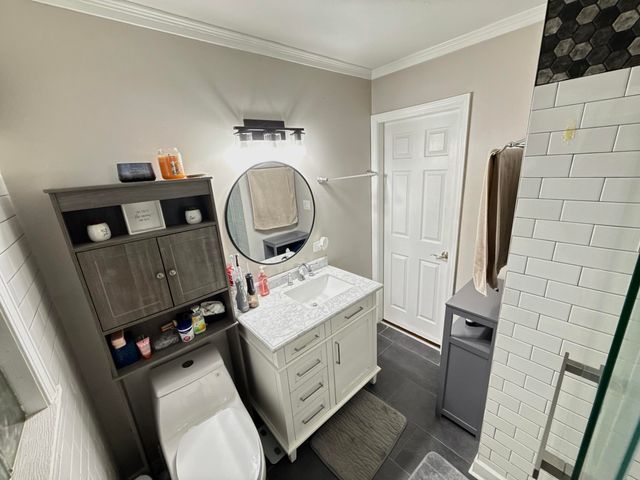 140 N Linda Street, Hobart, IN 46342