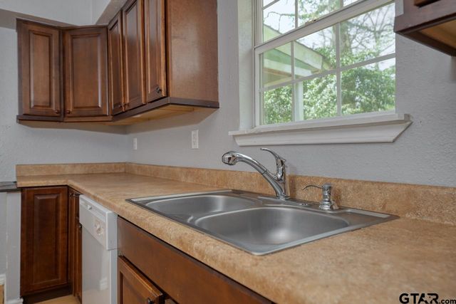 11852 FM 2710, Lindale, TX 75771