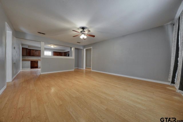 11852 FM 2710, Lindale, TX 75771