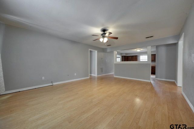 11852 FM 2710, Lindale, TX 75771