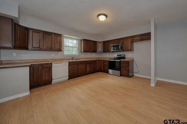 11852 FM 2710, Lindale, TX 75771