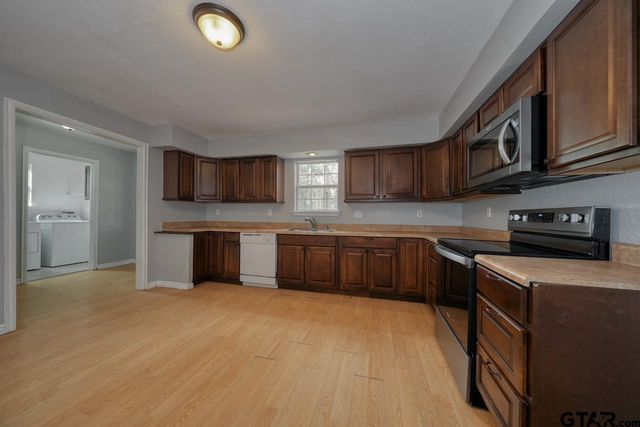 11852 FM 2710, Lindale, TX 75771