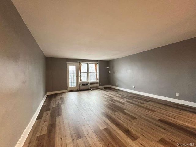 68-20 Selfridge Street 3L, Forest Hills, NY 11375