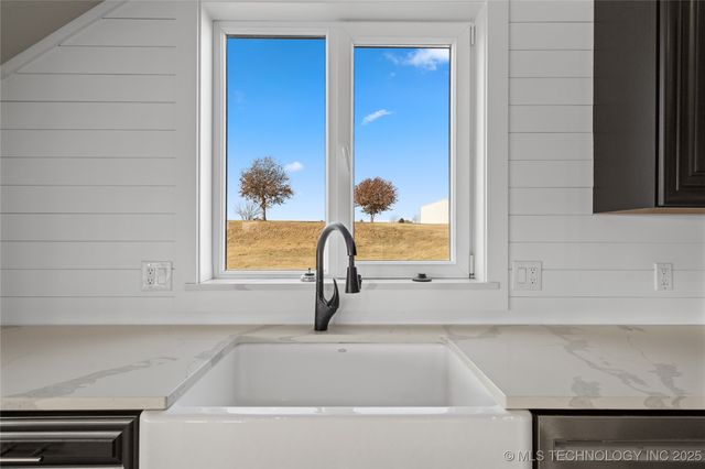 335 Travertine, Ardmore, OK 73401