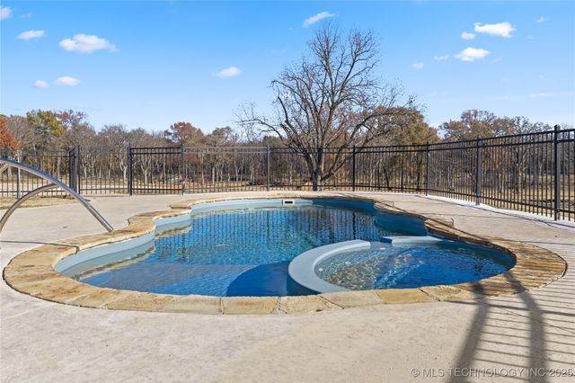 335 Travertine, Ardmore, OK 73401