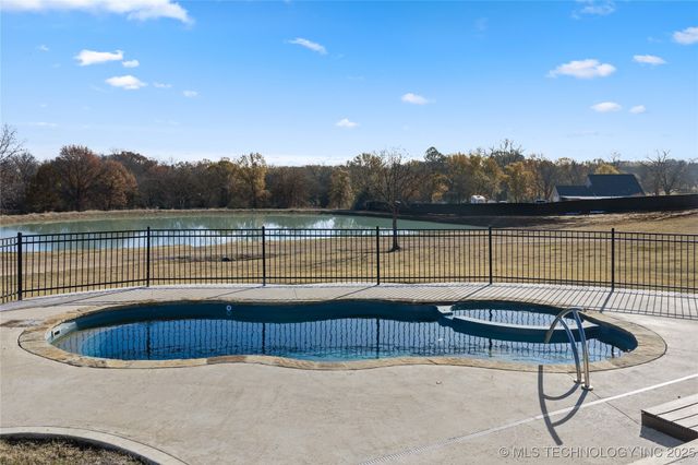 335 Travertine, Ardmore, OK 73401