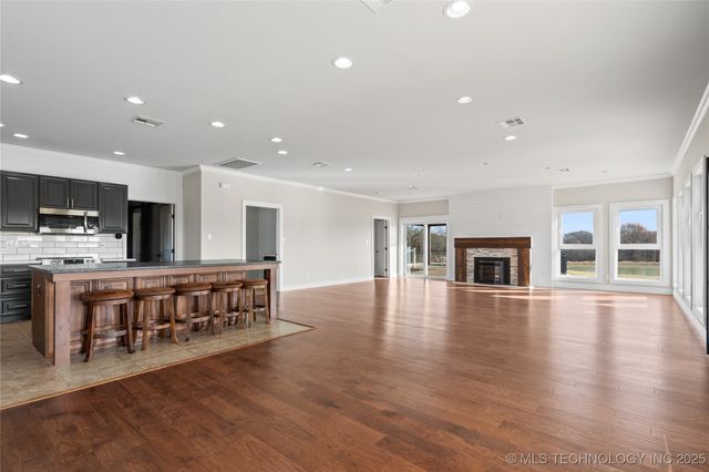 335 Travertine, Ardmore, OK 73401