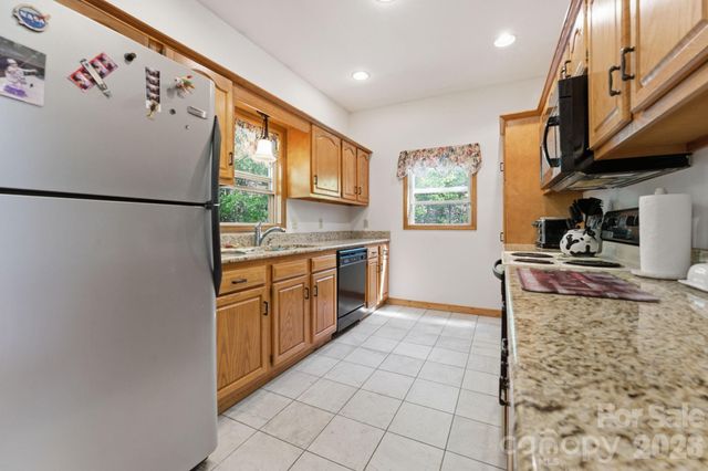 24 Pine Bluff Lane 17, Whittier, NC 28789