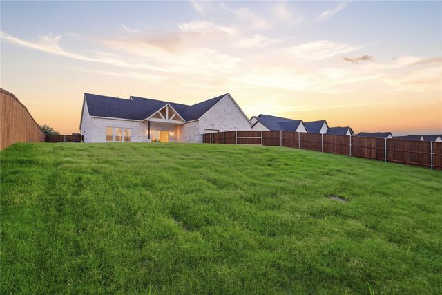 1004 Devonshire Drive N, Forney, TX 75126
