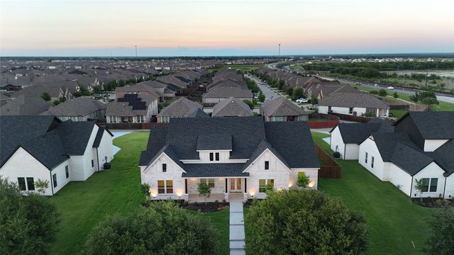 1004 Devonshire Drive N, Forney, TX 75126
