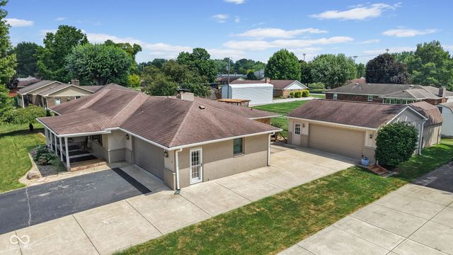 885 Broadway North Drive, Plainfield, IN 46168