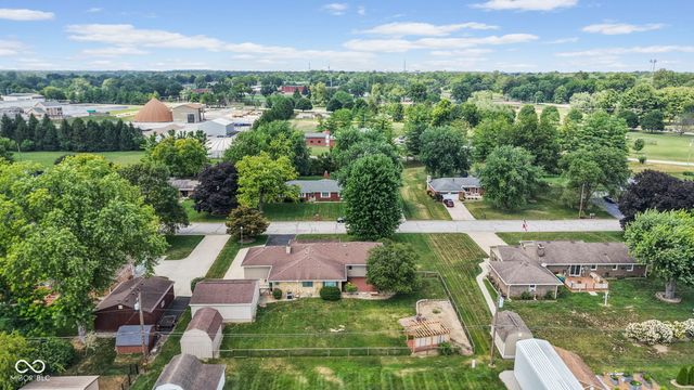885 Broadway North Drive, Plainfield, IN 46168