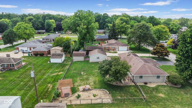 885 Broadway North Drive, Plainfield, IN 46168