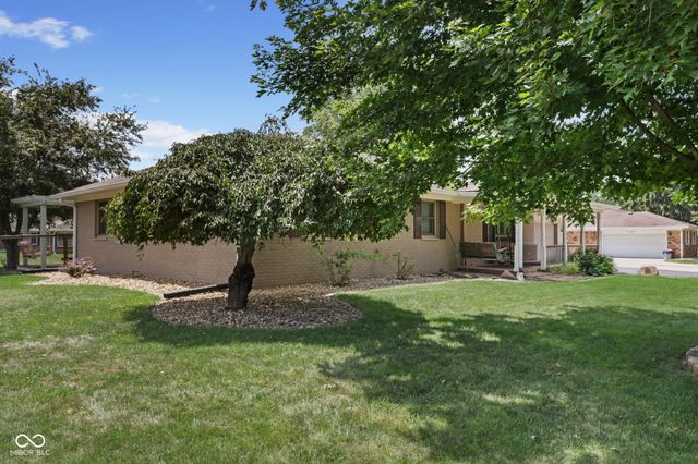 885 Broadway North Drive, Plainfield, IN 46168