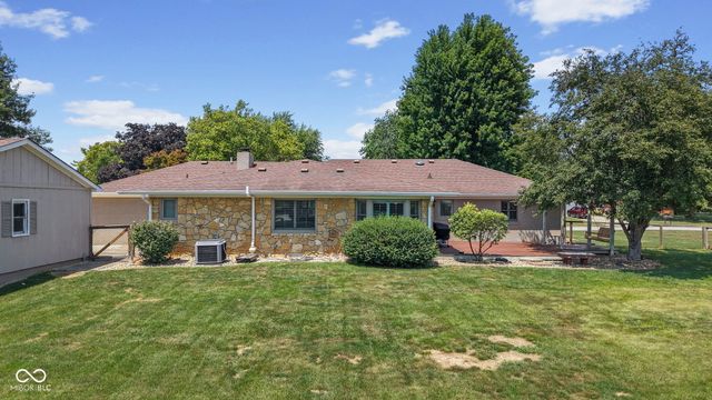 885 Broadway North Drive, Plainfield, IN 46168