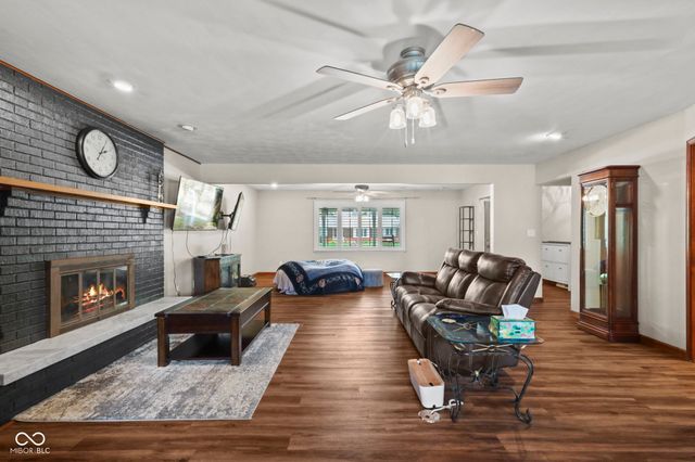 885 Broadway North Drive, Plainfield, IN 46168