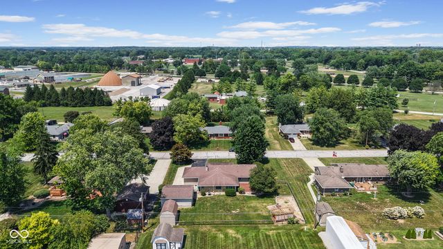 885 Broadway North Drive, Plainfield, IN 46168