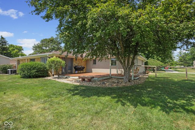 885 Broadway North Drive, Plainfield, IN 46168