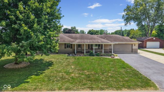 885 Broadway North Drive, Plainfield, IN 46168