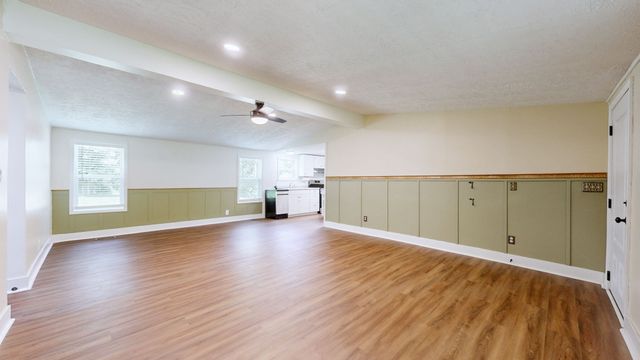 9464 Sugar Tree Dr, Bon Aqua, TN 37025