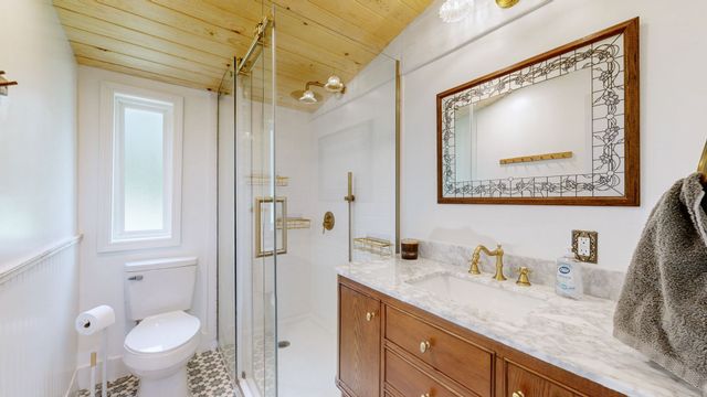 9464 Sugar Tree Dr, Bon Aqua, TN 37025