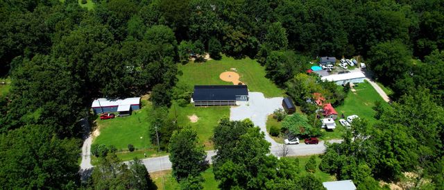 9464 Sugar Tree Dr, Bon Aqua, TN 37025