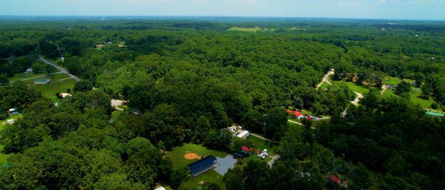 9464 Sugar Tree Dr, Bon Aqua, TN 37025