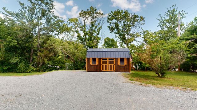 9464 Sugar Tree Dr, Bon Aqua, TN 37025