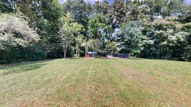 9464 Sugar Tree Dr, Bon Aqua, TN 37025