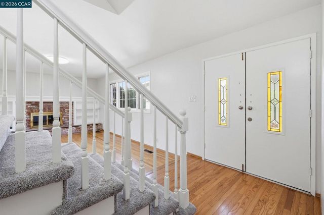 609 Teak Ct, Walnut Creek, CA 94598