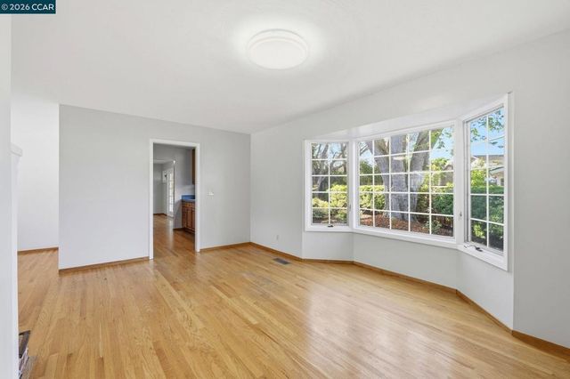 609 Teak Ct, Walnut Creek, CA 94598