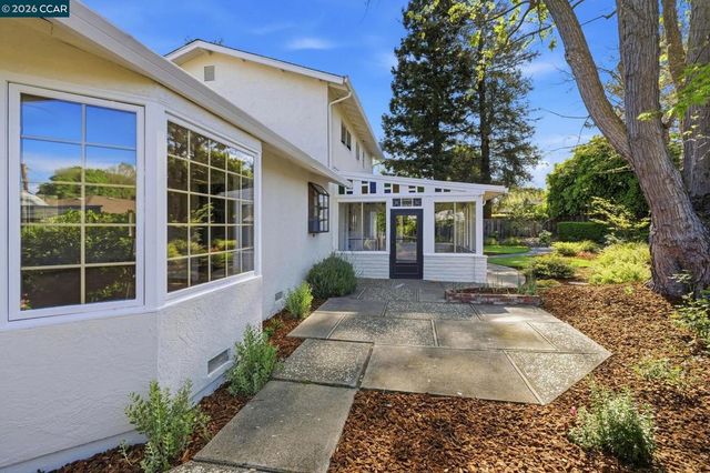 609 Teak Ct, Walnut Creek, CA 94598