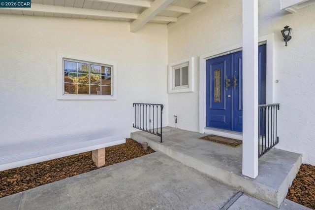 609 Teak Ct, Walnut Creek, CA 94598