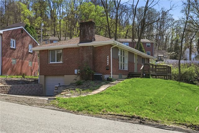 4940 3rd St, Penn Hills, PA 15147