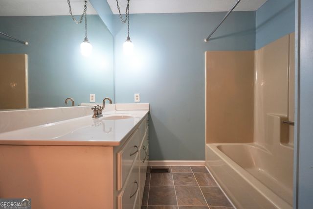 2058 Graham Road, Macon, GA 31211