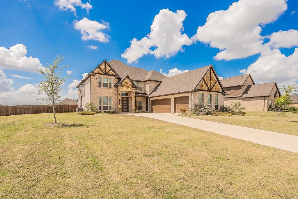 371 Cheyenne Mountain Drive, Ovilla, TX 75154