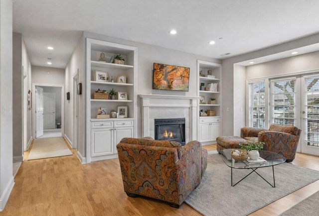 5000 Halifax Avenue S 107, Edina, MN 55424