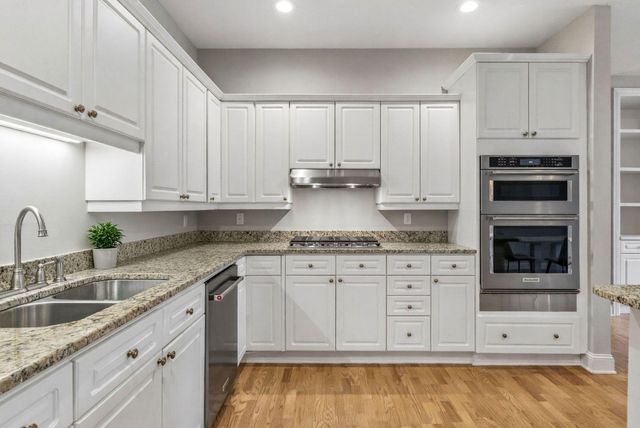 5000 Halifax Avenue S 107, Edina, MN 55424