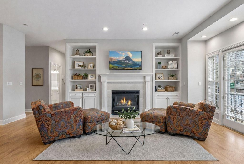 5000 Halifax Avenue S 107, Edina, MN 55424