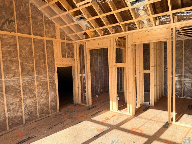 32 Farmington Road, Nashua, NH 03060