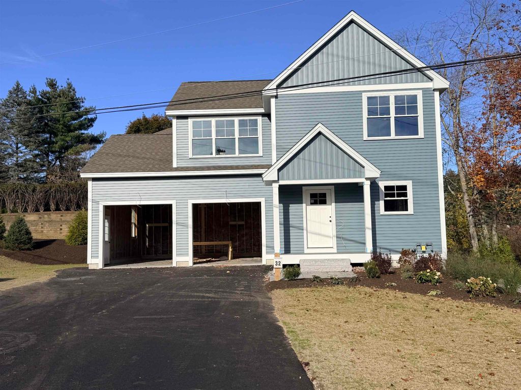 32 Farmington Road, Nashua, NH 03060