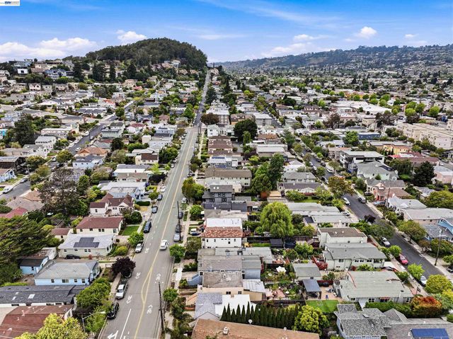 955 Jackson St, Albany, CA 94706