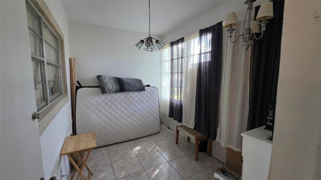5111 W Oakland Park Boulevard 104, Lauderdale Lakes, FL 33313