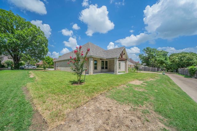 938 Fairway Drive, Duncanville, TX 75137