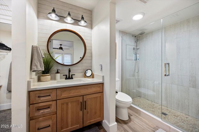 1820 E MORTEN Avenue 117, Phoenix, AZ 85020