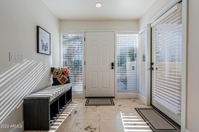 1820 E MORTEN Avenue 117, Phoenix, AZ 85020